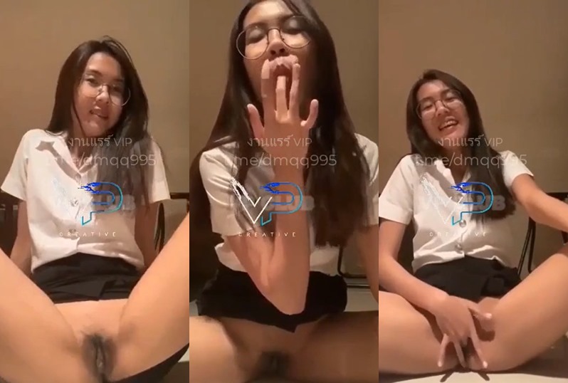 Thai porn clip. A famous university student sets up a camera to poke a bear.
