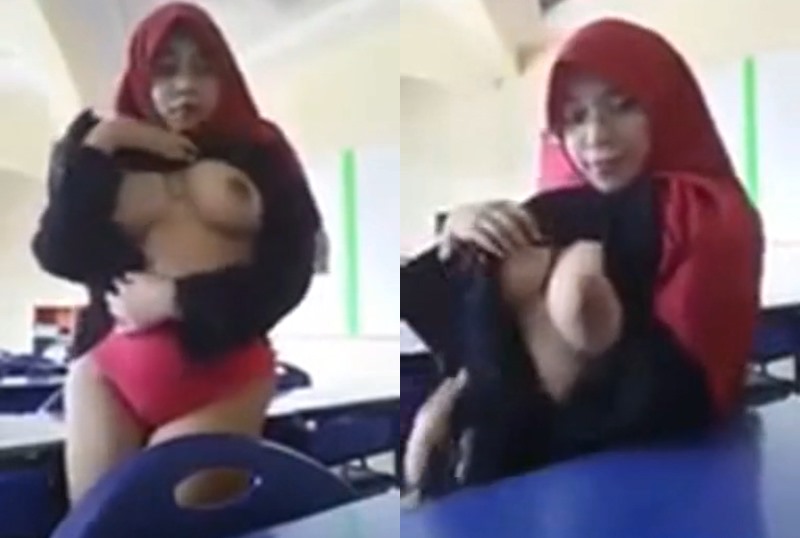 Professor Vestindo Hijab Toques Boobs Na Sala de Aula