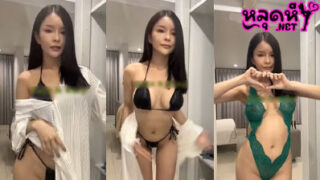Adult clip of a cute girl from Mlive. She is very sexy and provocative, showing off naughty poses and seductive gestures live on a thrilling live show.