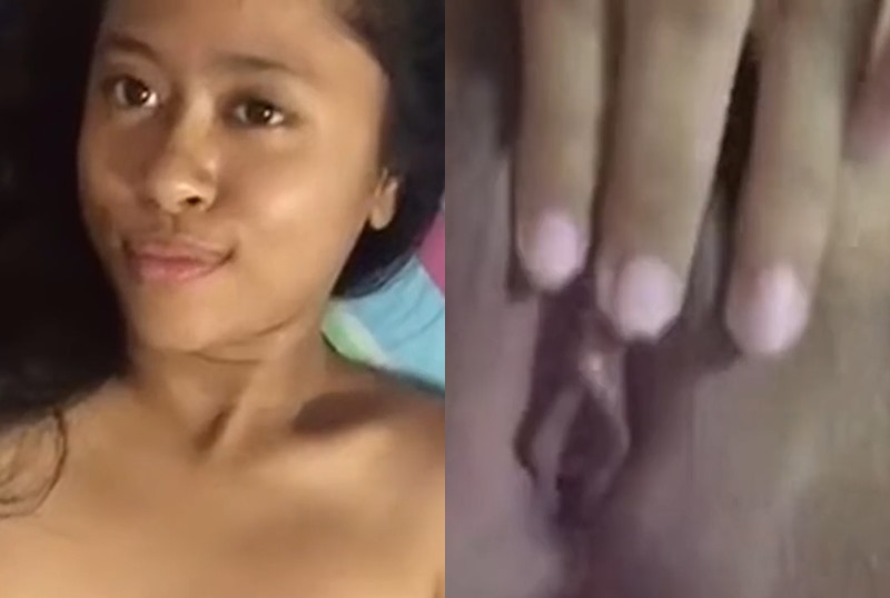 Beautiful Malaysian girl teasing u playing pussy cewek