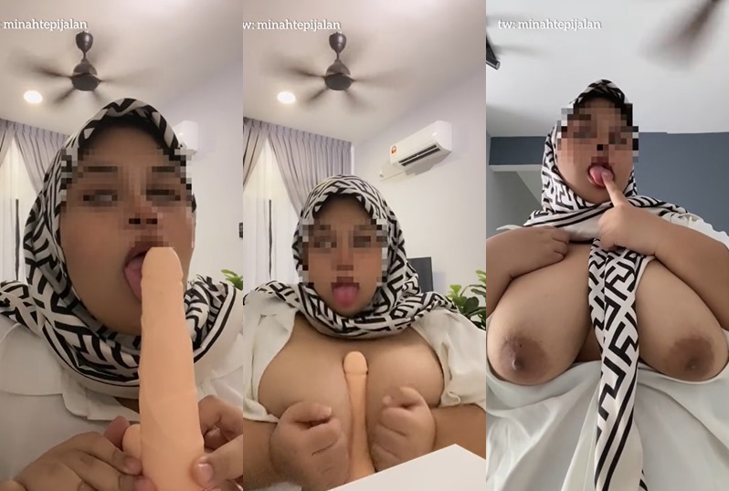 Hijabi girl blow dildo